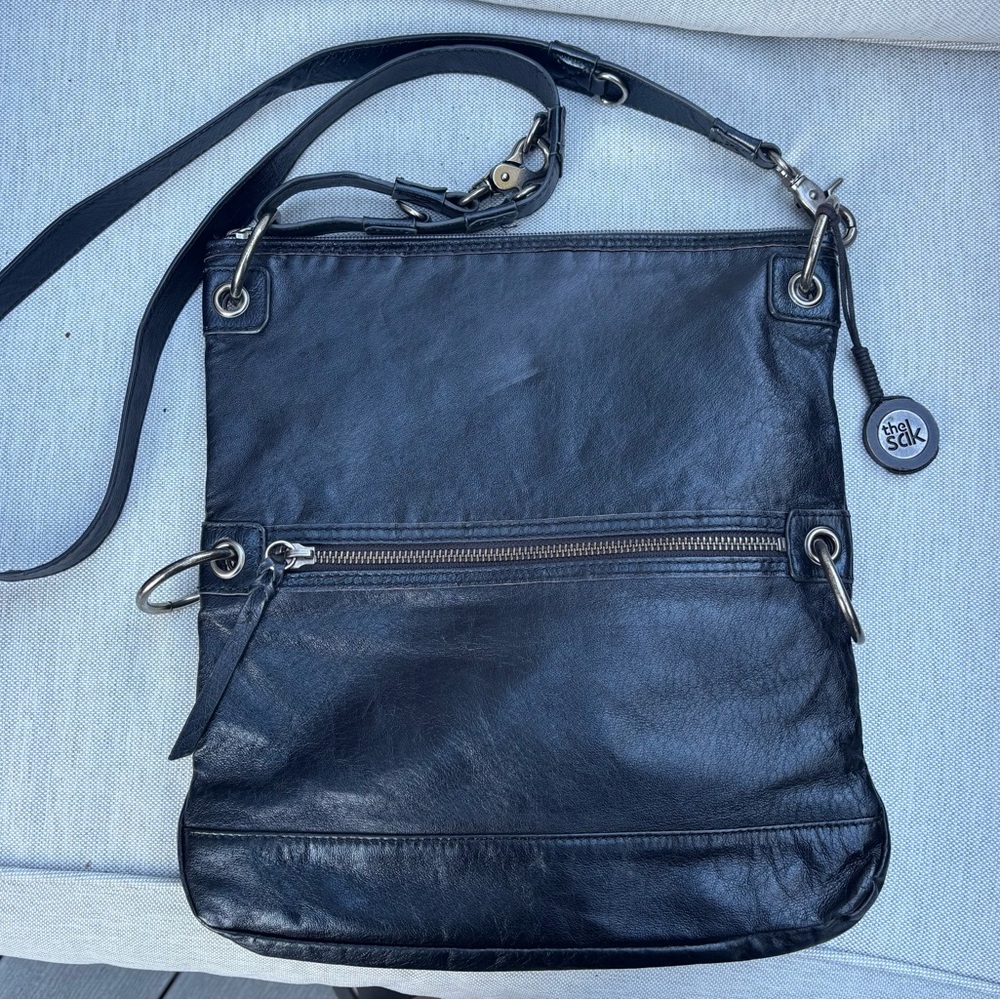 The Sak -new convertible hobo clutch bag black Pax 7352-cv